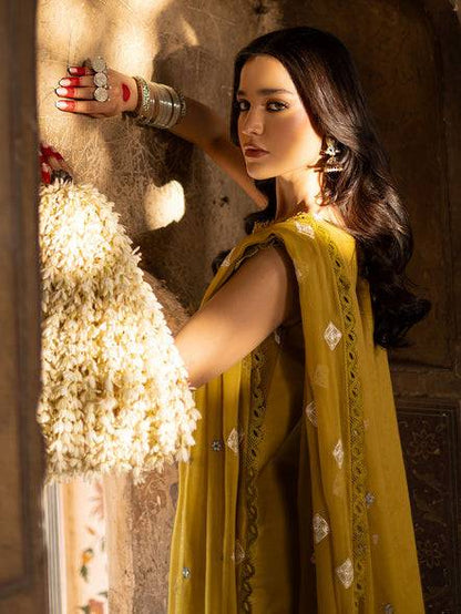 Parishay | Mastani Luxury Lawn 25 | MA - 03 by Maria Faisal - Registered Vendor of : Parishay - type : Ladies Clothes - 100% original wedding dresses