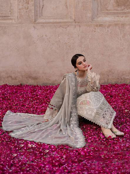 Parishay | Mastani Luxury Lawn 25 | MA - 06 by Maria Faisal - Registered Vendor of : Parishay - type : Ladies Clothes - 100% original wedding dresses