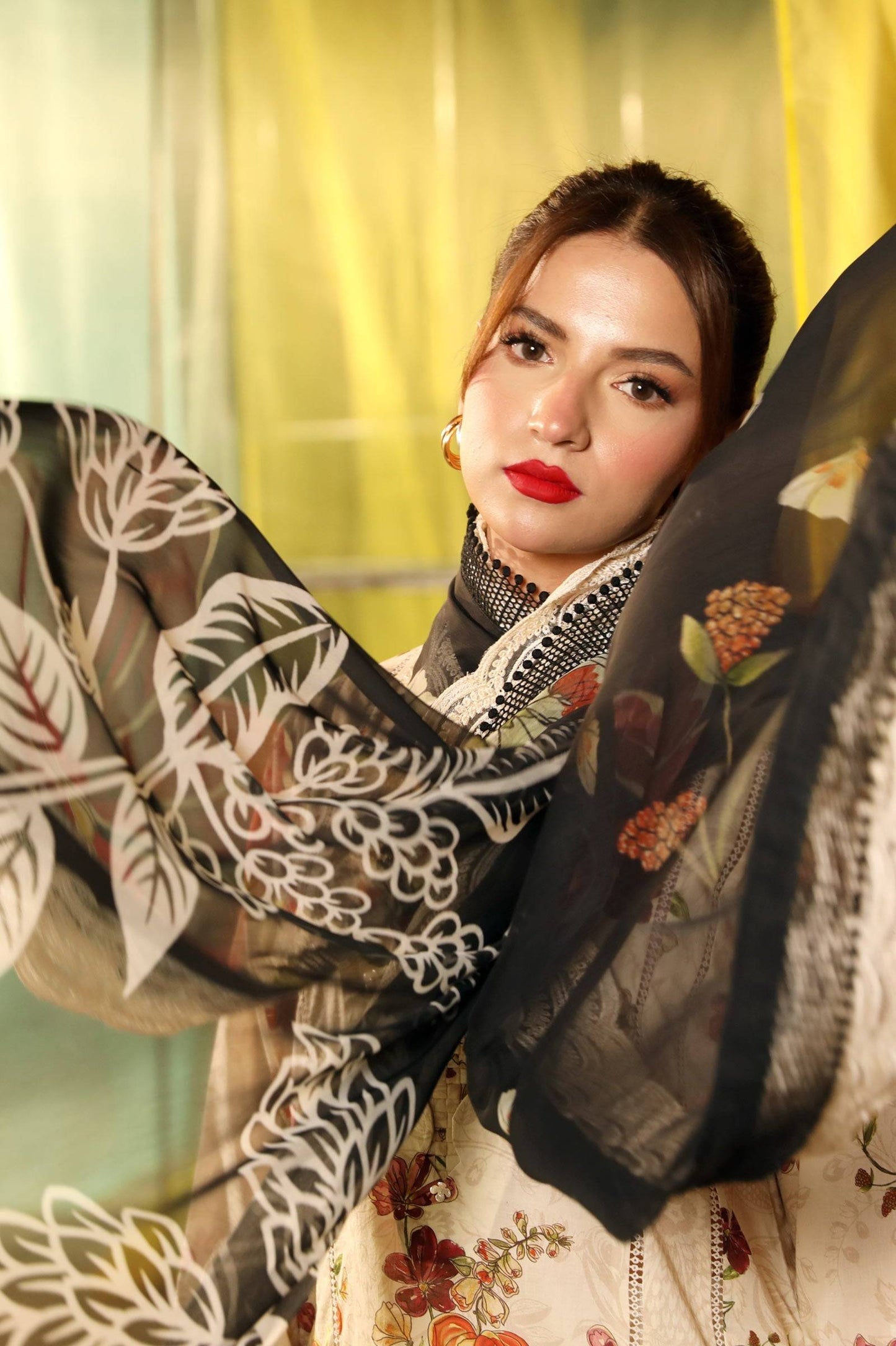 Maria B | M Basic Summer Lawn 25 | MB-CUS25-702B by Maria Faisal - Registered Vendor of : Maria B - type : Ladies Clothes - 100% original wedding dresses