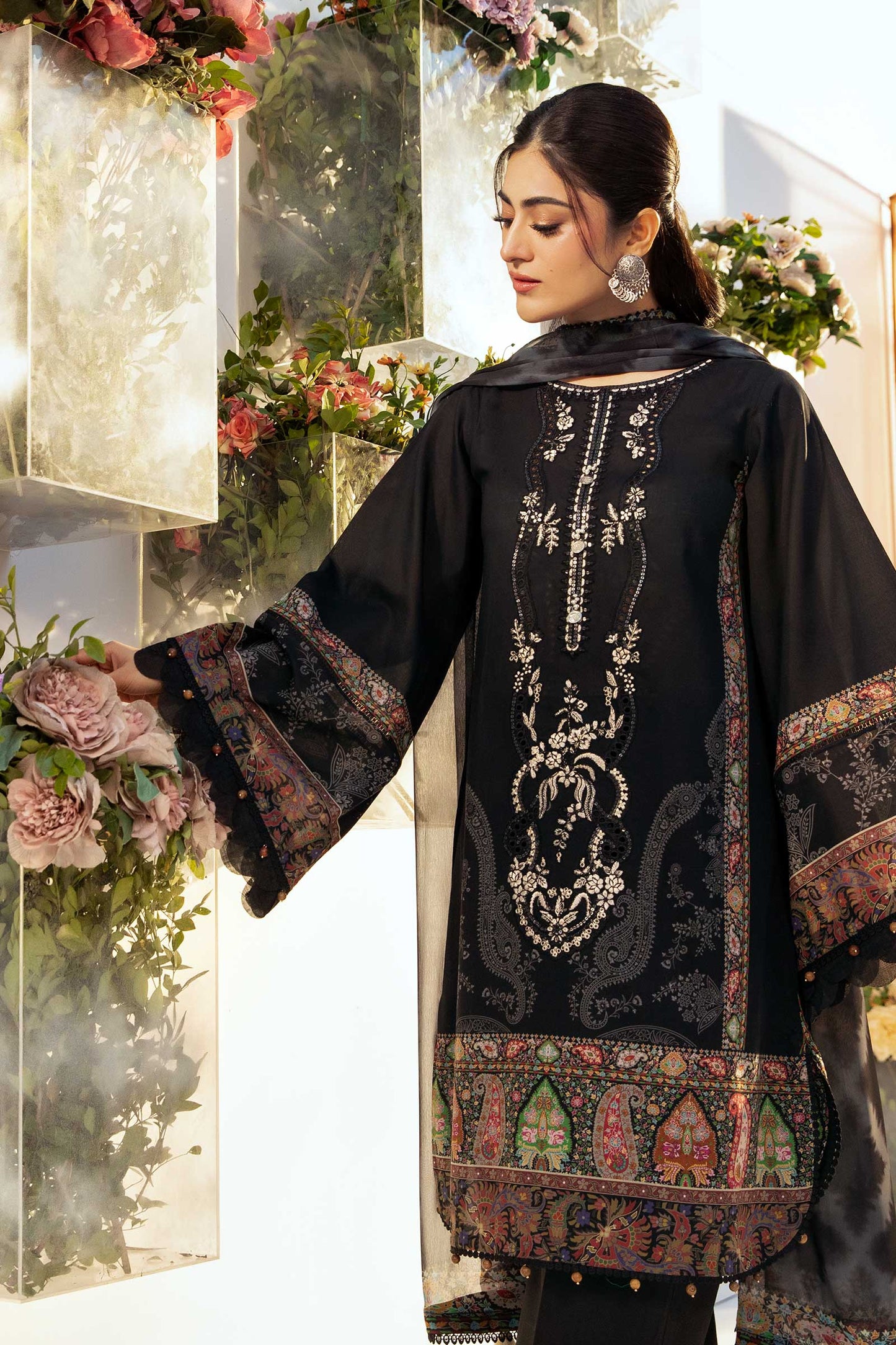 Maria B | M Basic Summer Lawn 25 | MB-CUS25-703A by Maria Faisal - Registered Vendor of : Maria B - type : Ladies Clothes - 100% original wedding dresses