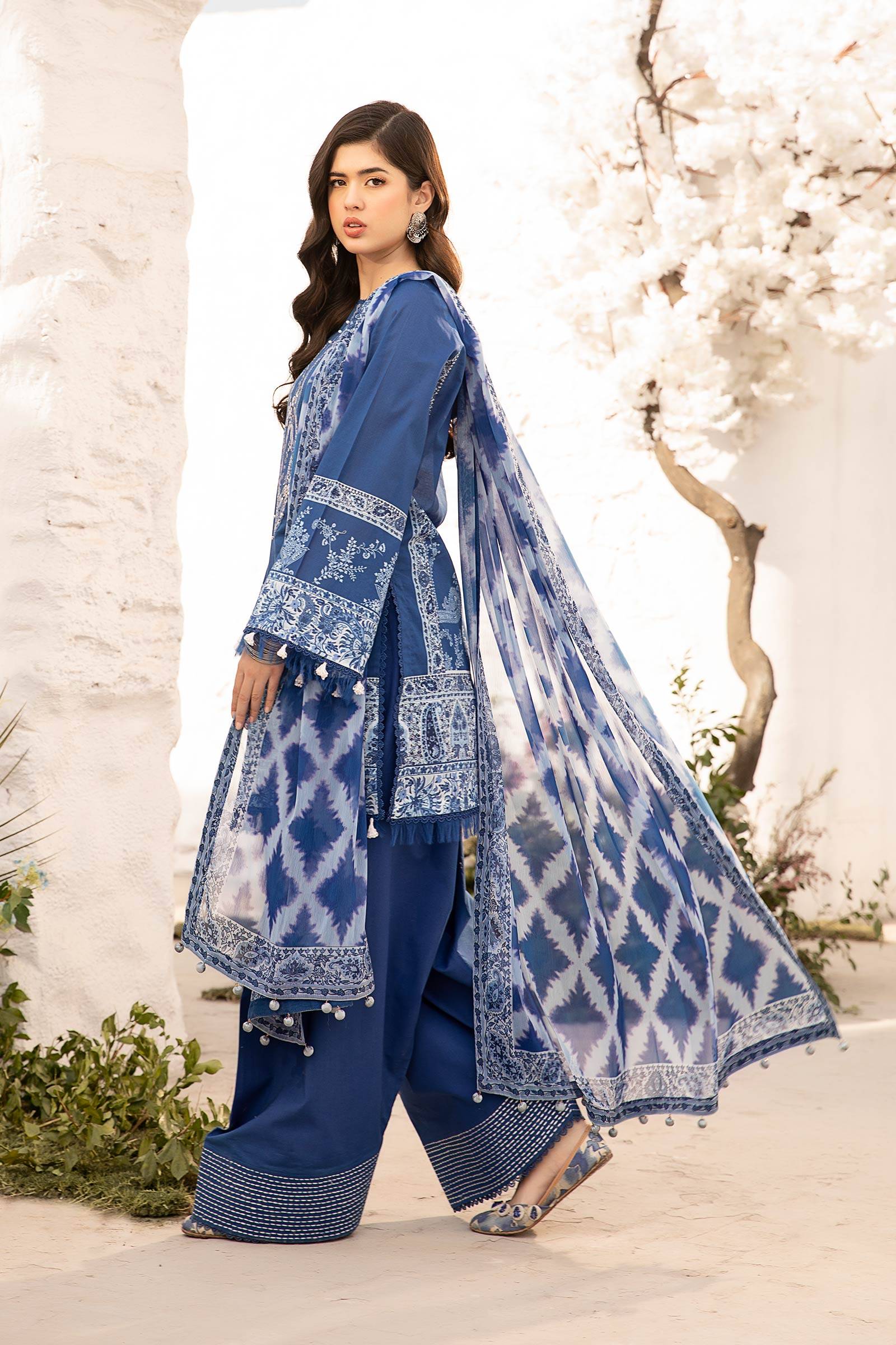 Maria B | M Basic Summer Lawn 25 | MB-CUS25-703B by Maria Faisal - Registered Vendor of : Maria B - type : Ladies Clothes - 100% original wedding dresses