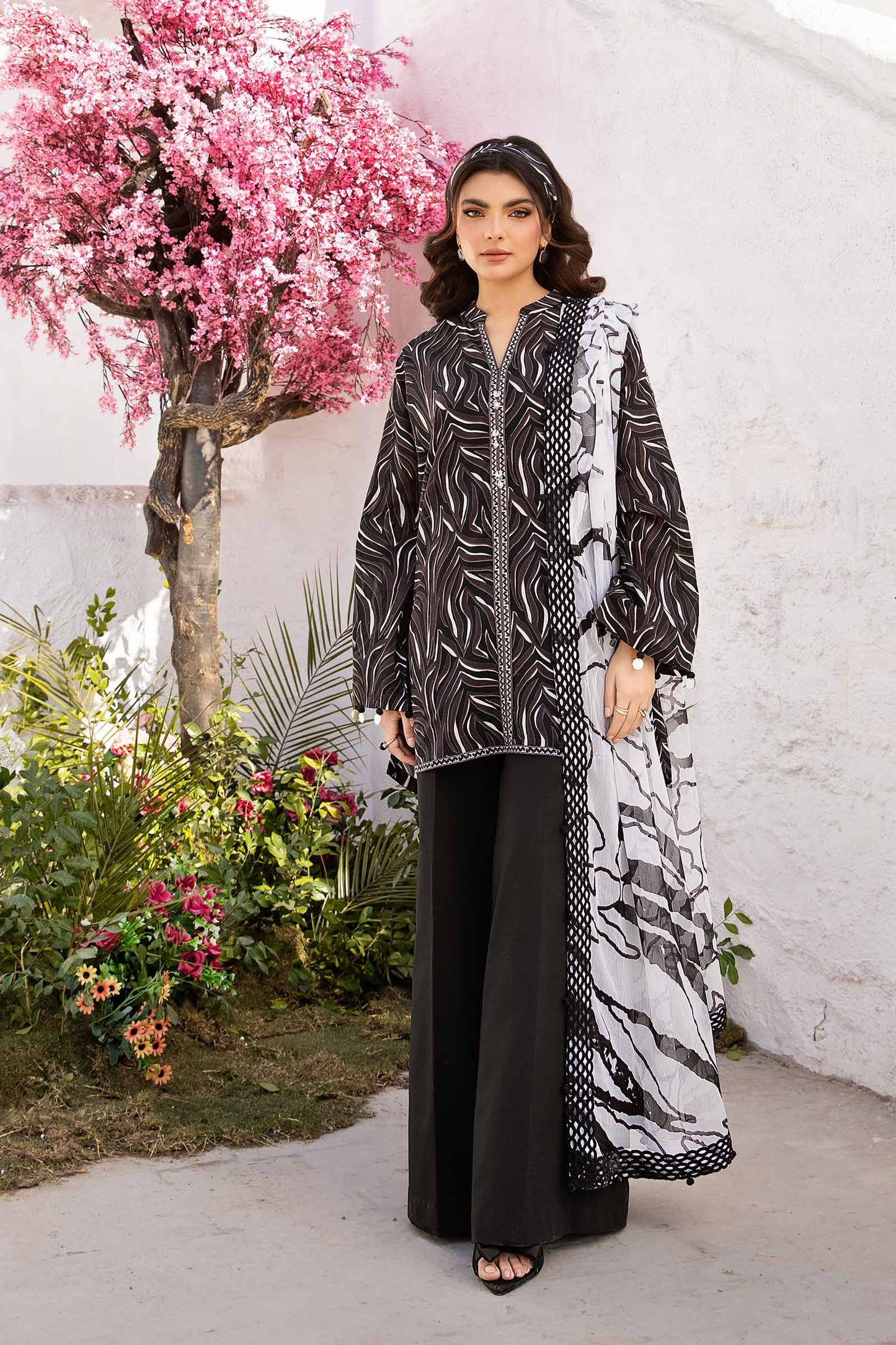 Maria B | M Basic Summer Lawn 25 | MB-CUS25-704B by Maria Faisal - Registered Vendor of : Maria B - type : Ladies Clothes - 100% original wedding dresses