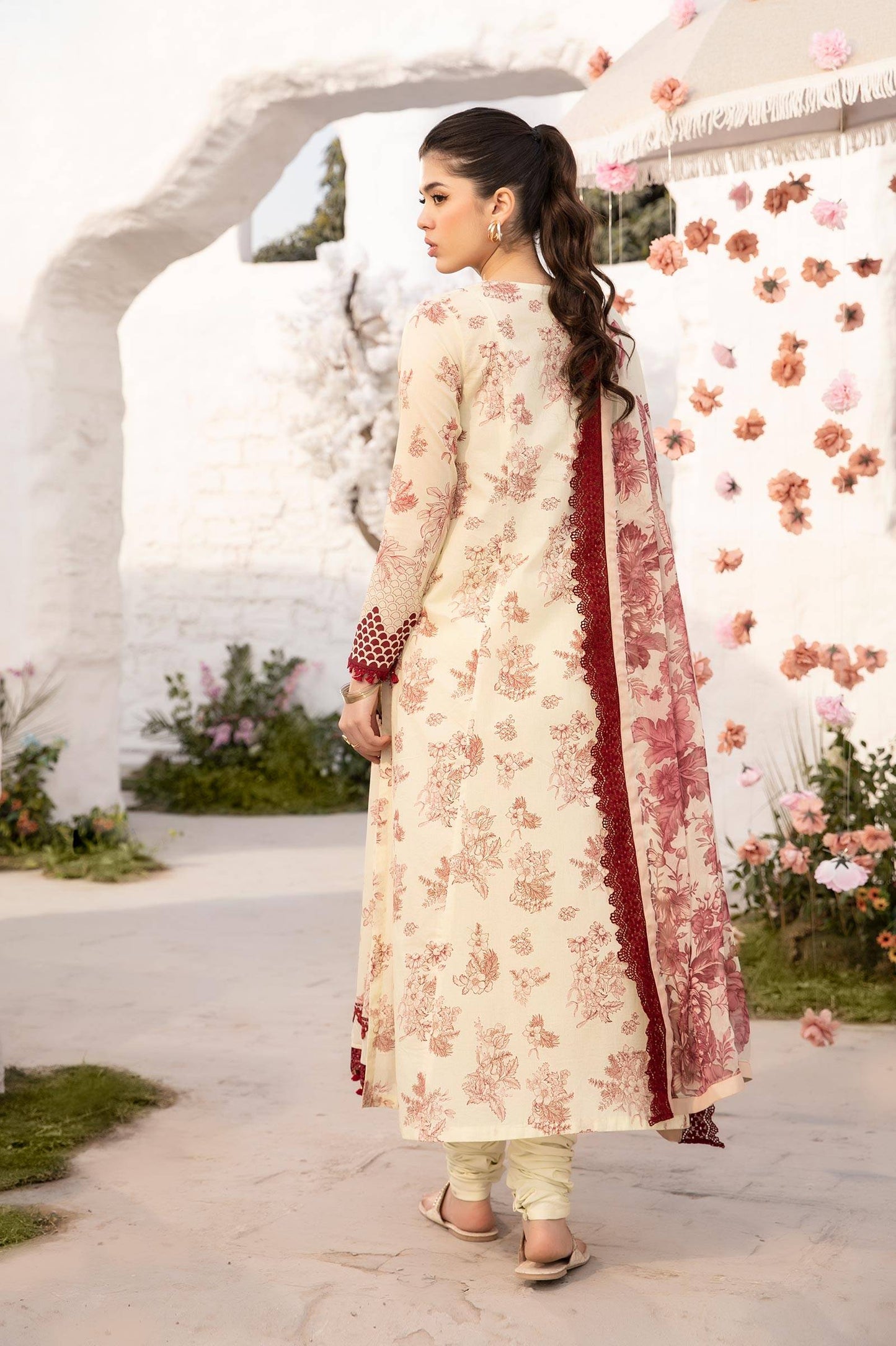 Maria B | M Basic Summer Lawn 25 | MB-CUS25-709A by Maria Faisal - Registered Vendor of : Maria B - type : Ladies Clothes - 100% original wedding dresses