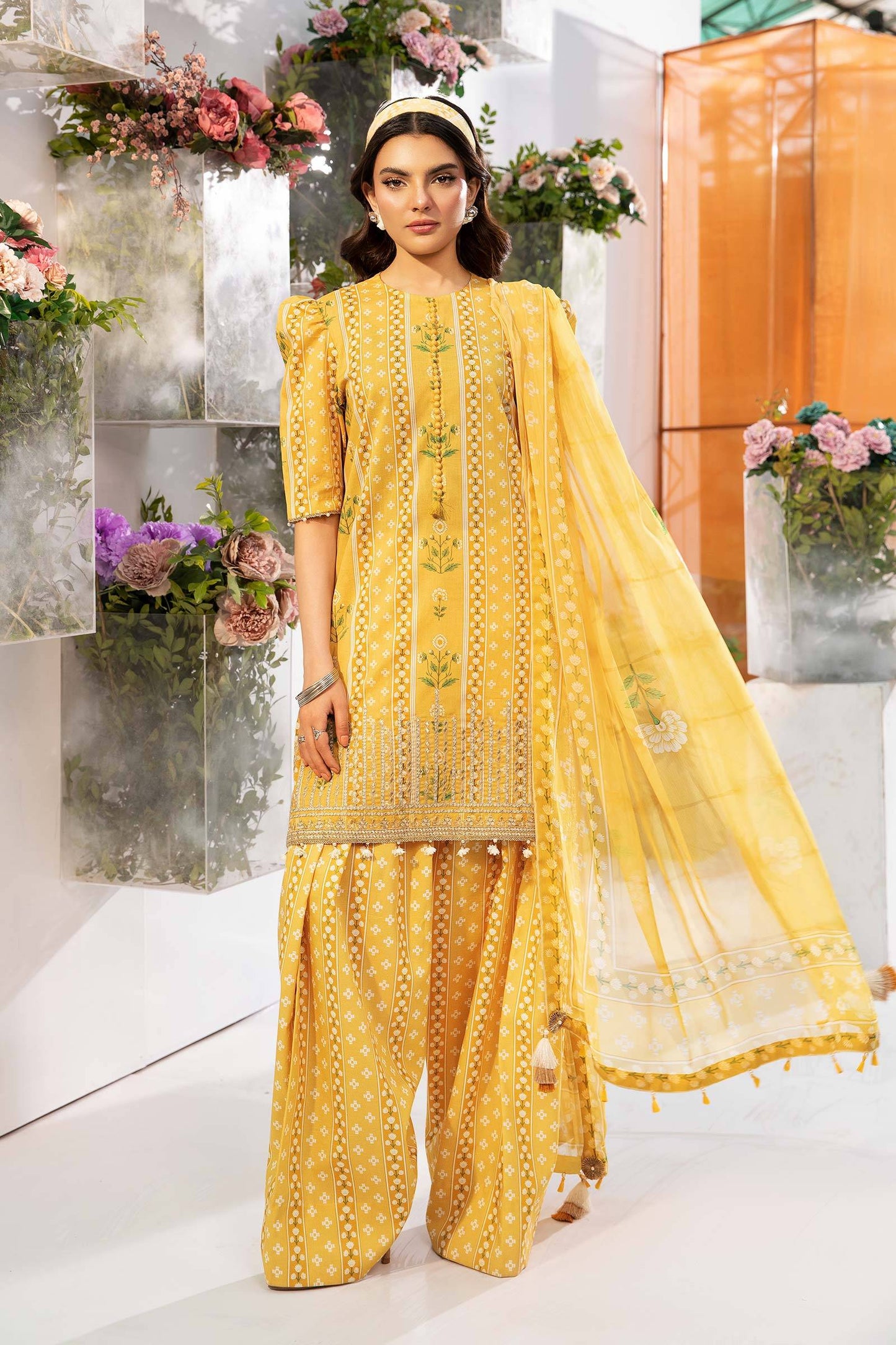 Maria B | M Basic Summer Lawn 25 | MB-CUS25-711A by Maria Faisal - Registered Vendor of : Maria B - type : Ladies Clothes - 100% original wedding dresses