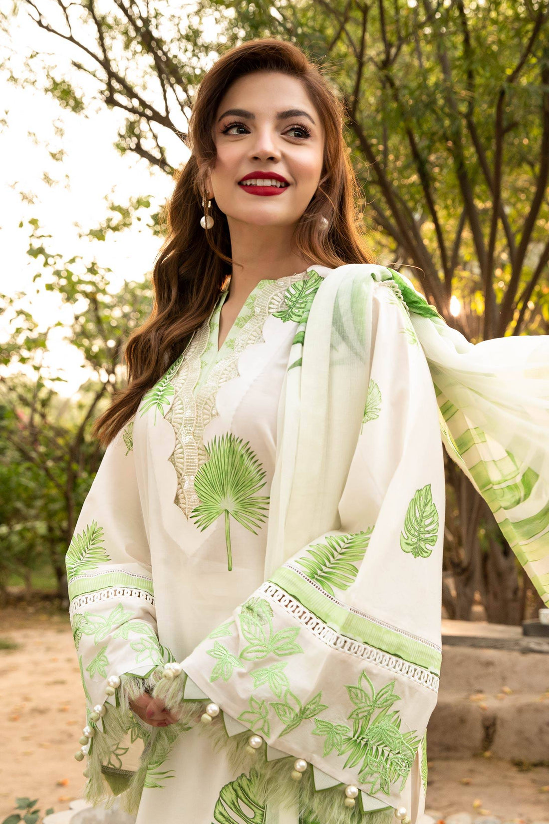 Maria B | Eid Basic Lawn | MB-CUS25-906B by Maria Faisal - Registered Vendor of : Maria B - type : Ladies Clothes - 100% original wedding dresses