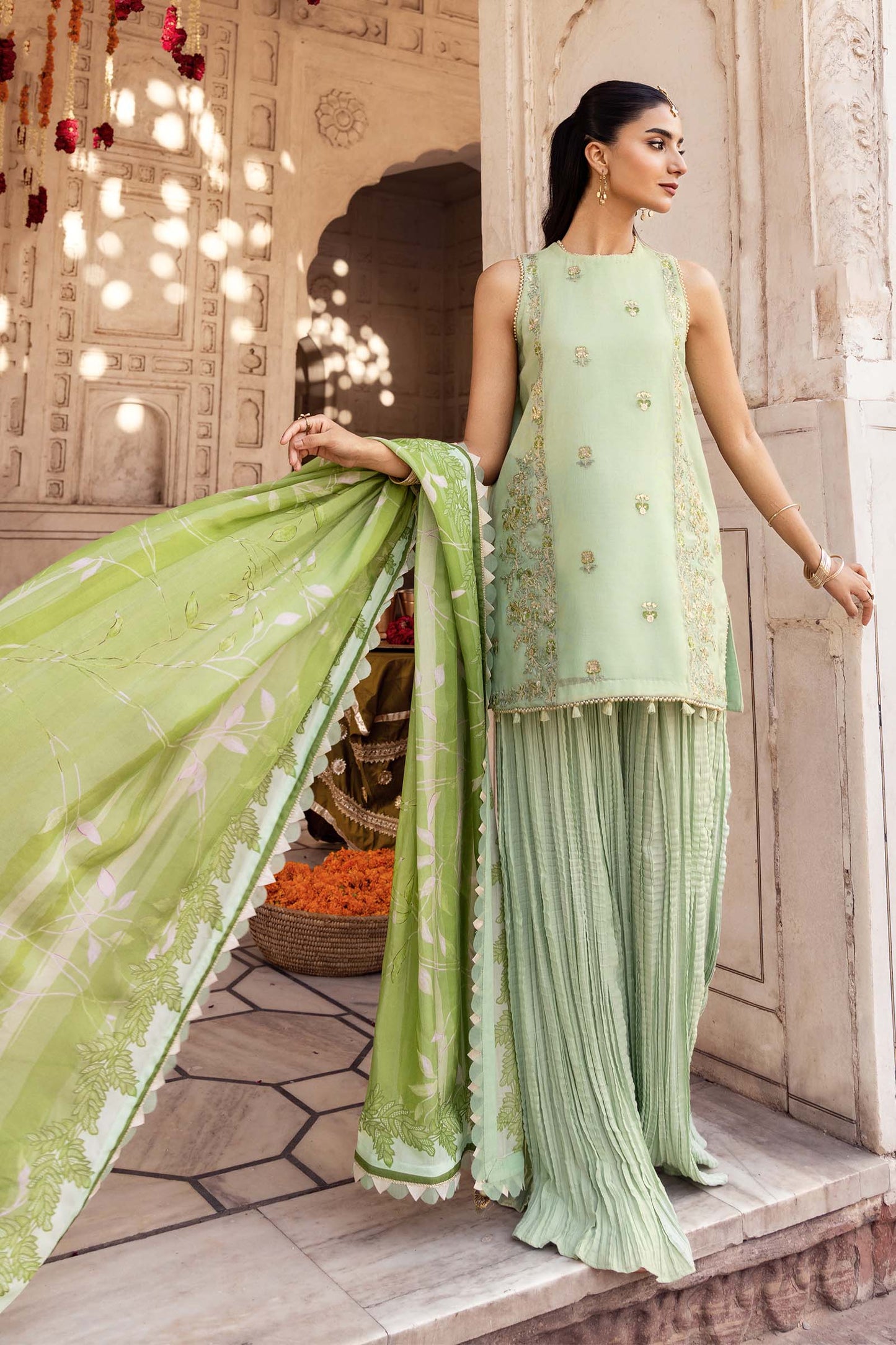 MB-FUS25-801 – authentic Pakistani dress from the Festive 25 collection for women in the UK