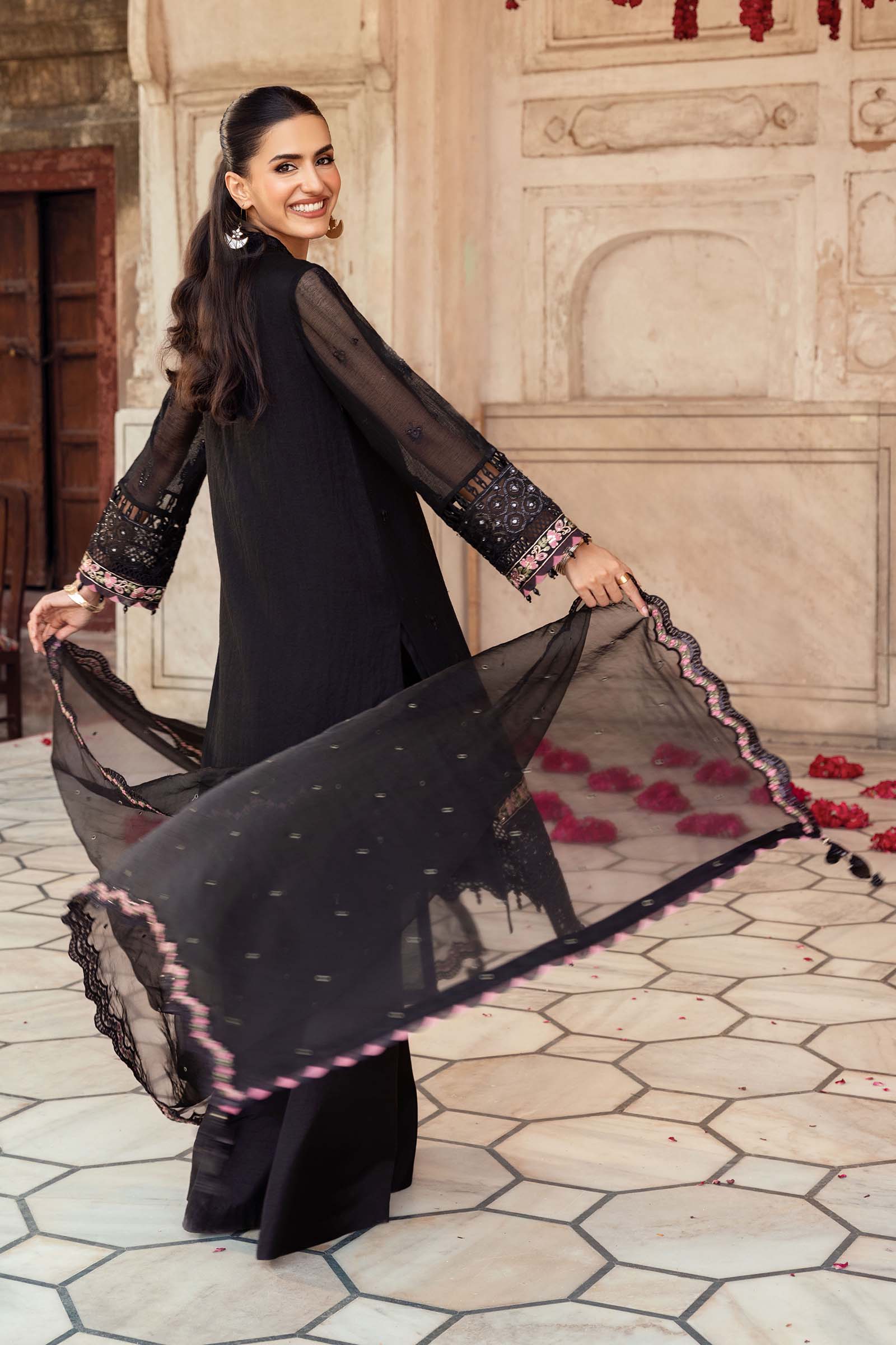 MB-FUS25-806 – authentic Pakistani dress from the Festive 25 collection for women in the UK
