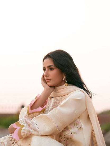 Parishay | Mastani Luxury Lawn 25 | MI - 06 by Maria Faisal - Registered Vendor of : Parishay - type : Ladies Clothes - 100% original wedding dresses