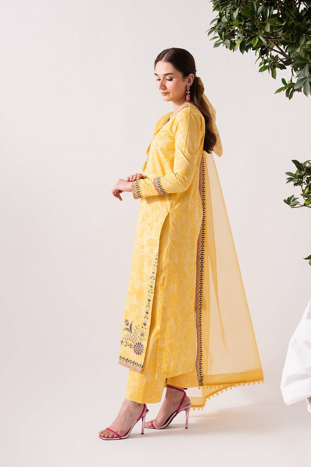 Maryum N Maria | Zuhur 25 | AMAIRS by Maria Faisal - Registered Vendor of : Maryum N Maria - type : Ladies Clothes - 100% original wedding dresses