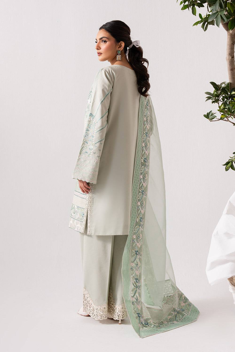 Maryum N Maria | Zuhur 25 | MERAKI by Maria Faisal - Registered Vendor of : Maryum N Maria - type : Ladies Clothes - 100% original wedding dresses