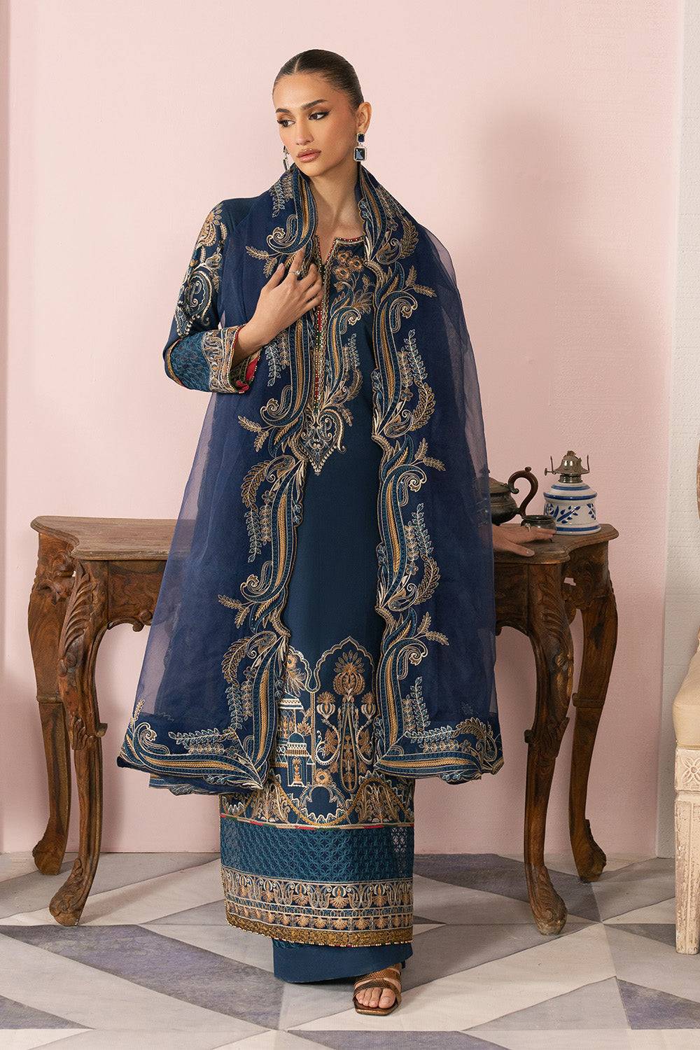 Maryum N Maria | Eid Luxury Lawn 25 | ARA - MS50160 by Maria Faisal - Registered Vendor of : Maryum N Maria - type : Ladies Clothes - 100% original wedding dresses