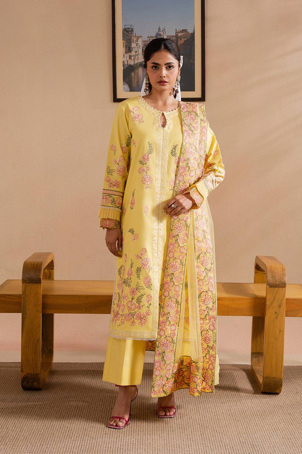 Maryum N Maria | Belle Pret | BERSHKA - MS50176 by Maria Faisal - Registered Vendor of : Maryum N Maria - type : Ladies Clothes - 100% original wedding dresses