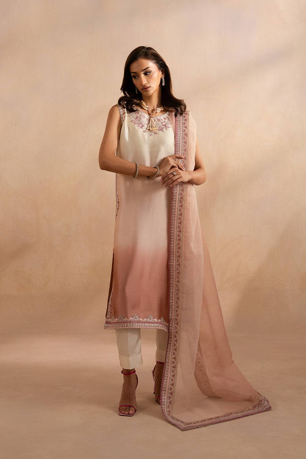 Maryum N Maria | Dhahab 25 | AURA - MS50261 by Maria Faisal - Registered Vendor of : Maryam N Maria - type : Ladies Clothes - 100% original wedding dresses