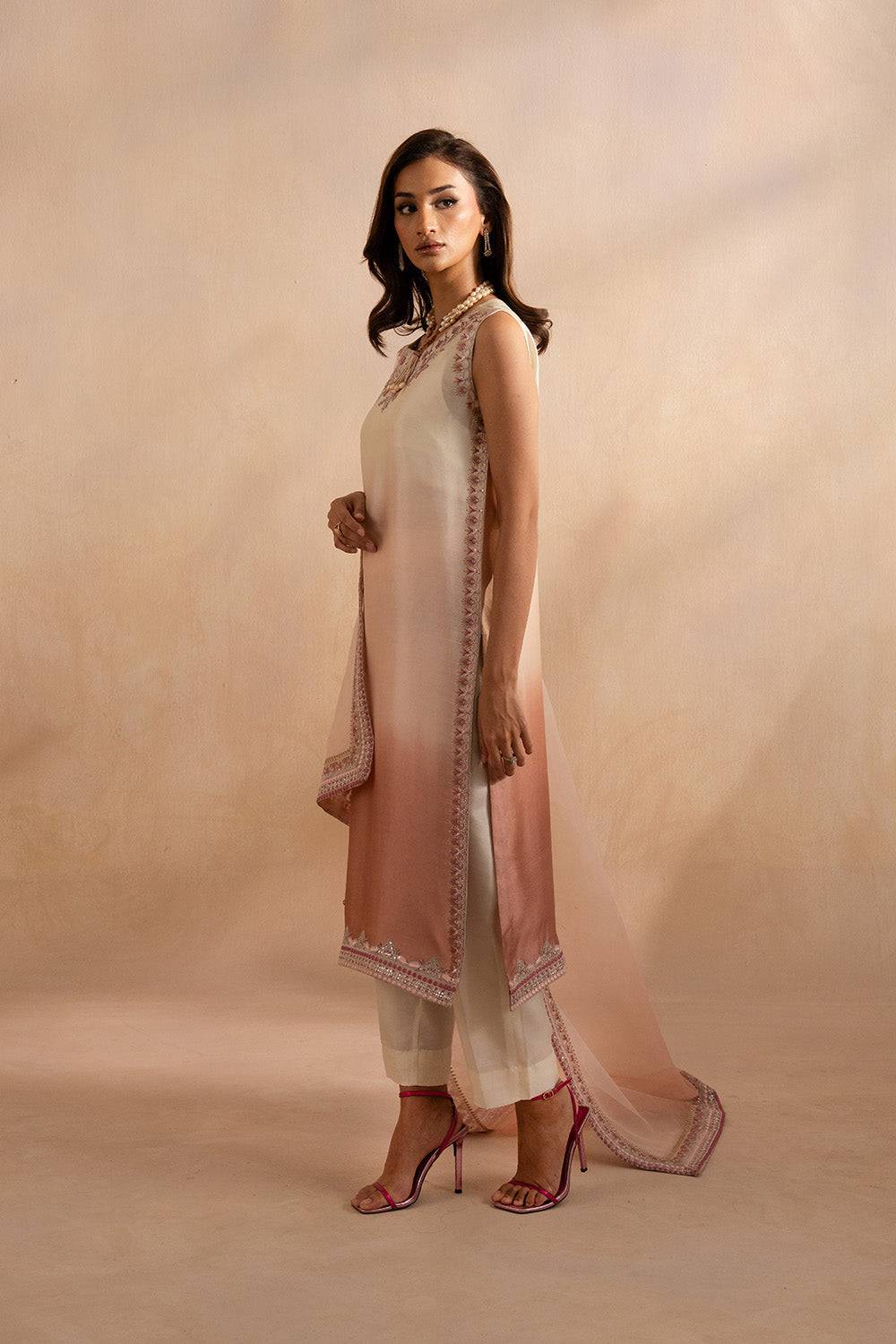 Maryum N Maria | Dhahab 25 | AURA - MS50261 by Maria Faisal - Registered Vendor of : Maryam N Maria - type : Ladies Clothes - 100% original wedding dresses