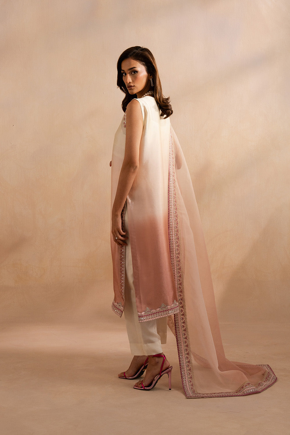 Maryum N Maria | Dhahab 25 | AURA - MS50261 by Maria Faisal - Registered Vendor of : Maryam N Maria - type : Ladies Clothes - 100% original wedding dresses