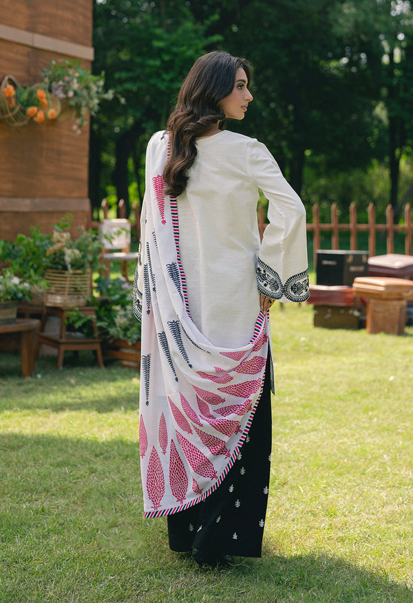 Maryum N Maria | Cosy Crew Winter Pret 25 | GULNOOR - MSS5760 - Casual Dress - available at Maria Faisal in UK and USA.