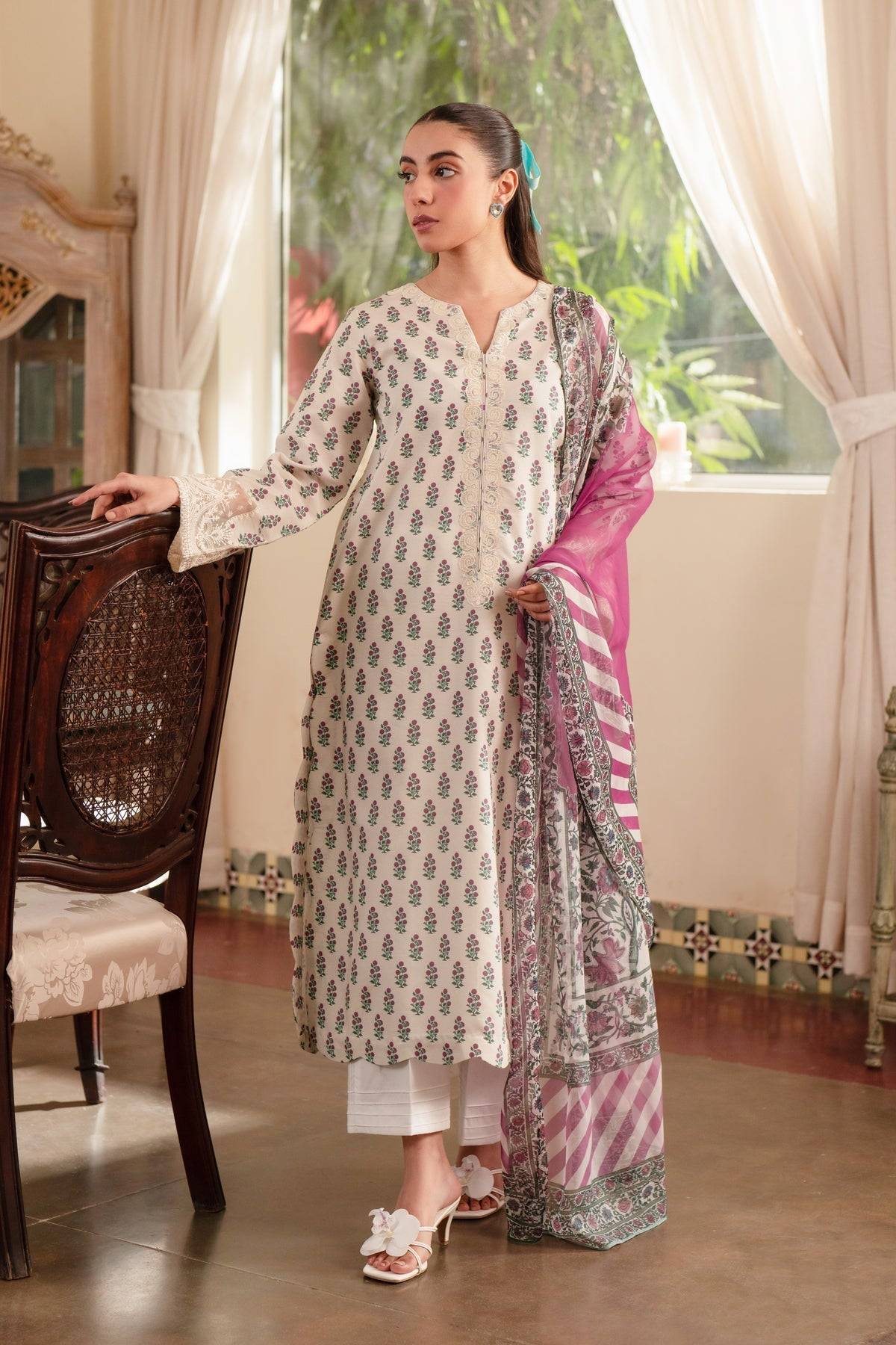 Xenia Formals | Summer Away 25 | ANNECY - A by Maria Faisal - Registered Vendor of : Xenia Formals - type : Ladies Clothes - 100% original wedding dresses