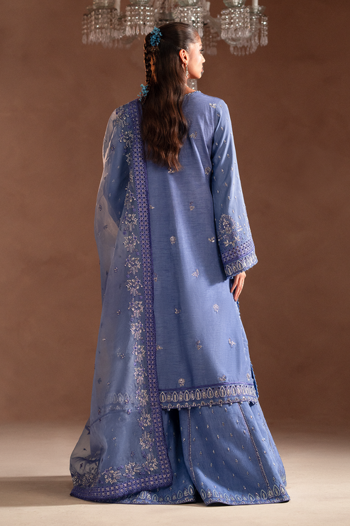 Emaan Adeel | Selene Formals | LUNELLE