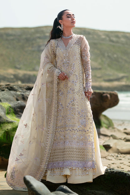 Emaan Adeel | Kamari Reveuse Wedding Formals | ELLE - Designer Dress with Intricate embroidery and embellishments. Shop elegent wedding dress at Maria Faisal.