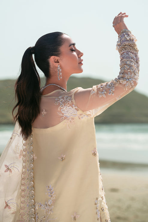 Emaan Adeel | Kamari Reveuse Wedding Formals | ELLE - Designer Dress with Intricate embroidery and embellishments. Shop elegent wedding dress at Maria Faisal.