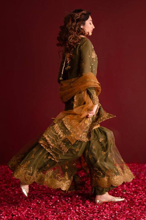 Emaan Adeel | Nooresha Formals 25 | Sunoora by Maria Faisal - Registered Vendor of : Emaan Adeel - type : Ladies Clothes - 100% original wedding dresses