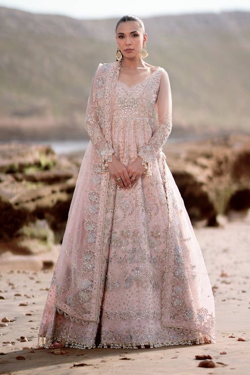 Emaan Adeel | Kamari Reveuse Wedding Formals | AMOUR - Designer Dress with Intricate embroidery and embellishments. Shop elegent wedding dress at Maria Faisal.