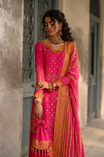Erum Khan | Mannat Formals | Rangoli