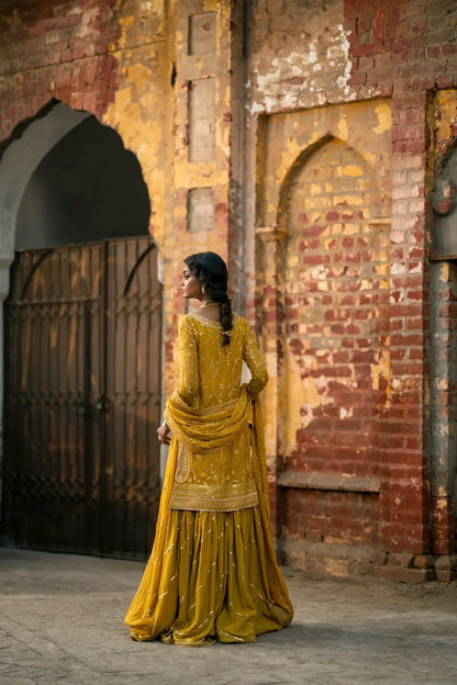 Erum Khan | Mannat Formals | Aatish