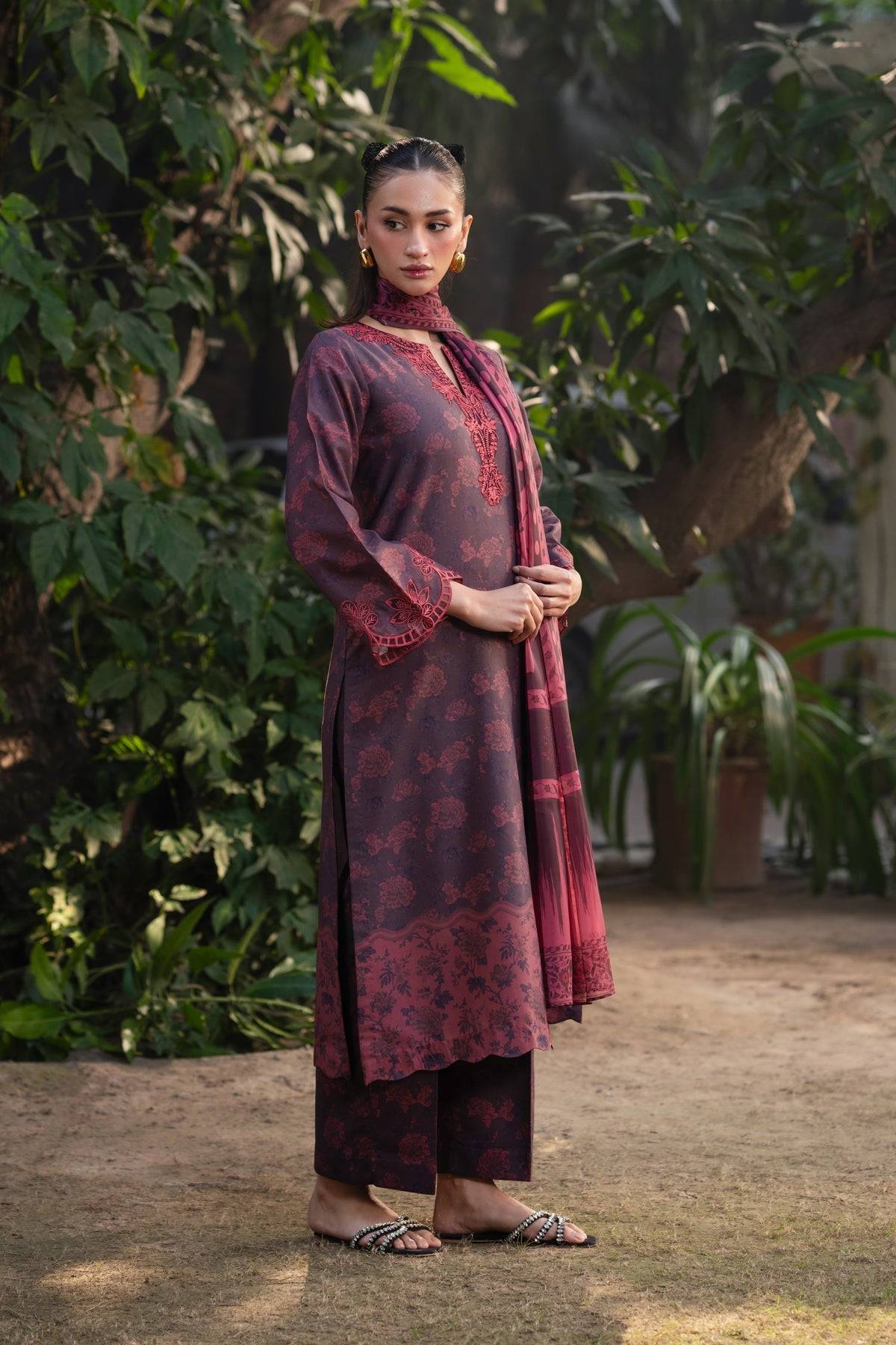 Xenia Formals | Summer Away 25 | ELLIS-B by Maria Faisal - Registered Vendor of : Xenia Formals - type : Ladies Clothes - 100% original wedding dresses