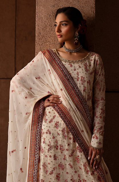 Emaan Adeel | Casabella Wedding Formals | CLOVERA - Designer Dress with Intricate embroidery and embellishments. Shop elegent wedding dress at Maria Faisal.