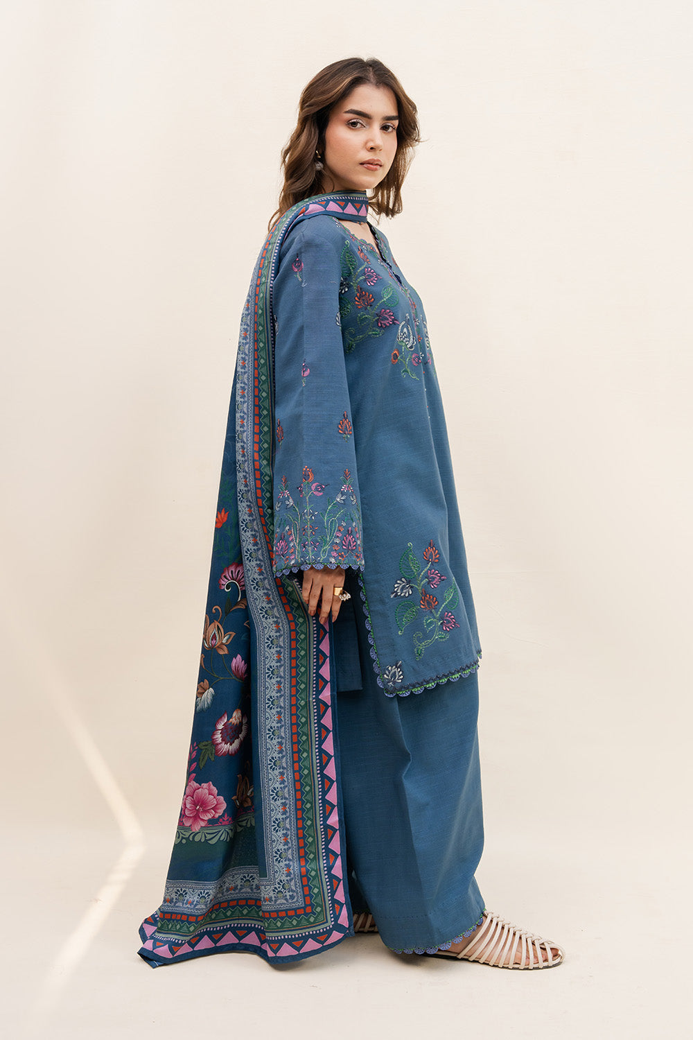 VELVET FOAM - MWS5822 – authentic Pakistani dress from the Latte Layers Pret collection for women in the UK