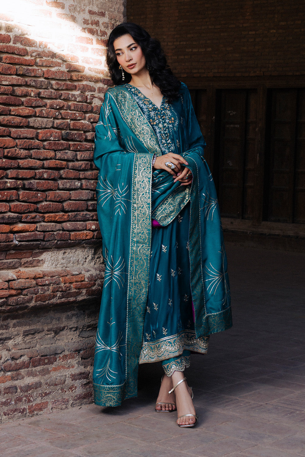 Maryum N Maria | Gulshan e Makhmal | ALIENOR - MWS5885 - Formal Dress - available at Maria Faisal in UK and USA.