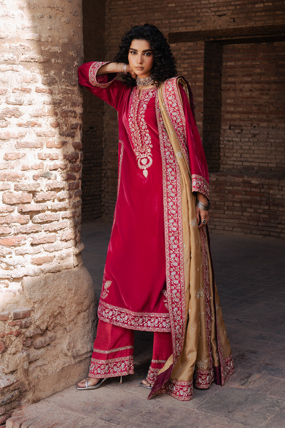 Maryum N Maria | Gulshan e Makhmal | BENOITE - MWS5887 - Formal Dress - available at Maria Faisal in UK and USA.