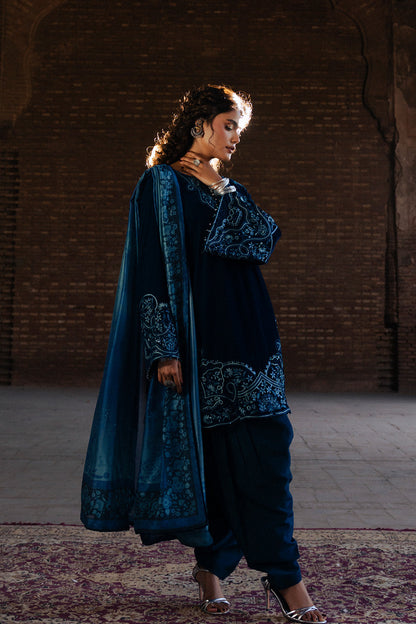 Maryum N Maria | Gulshan e Makhmal | CAPUCINE - MWS5888 - Formal Dress - available at Maria Faisal in UK and USA.
