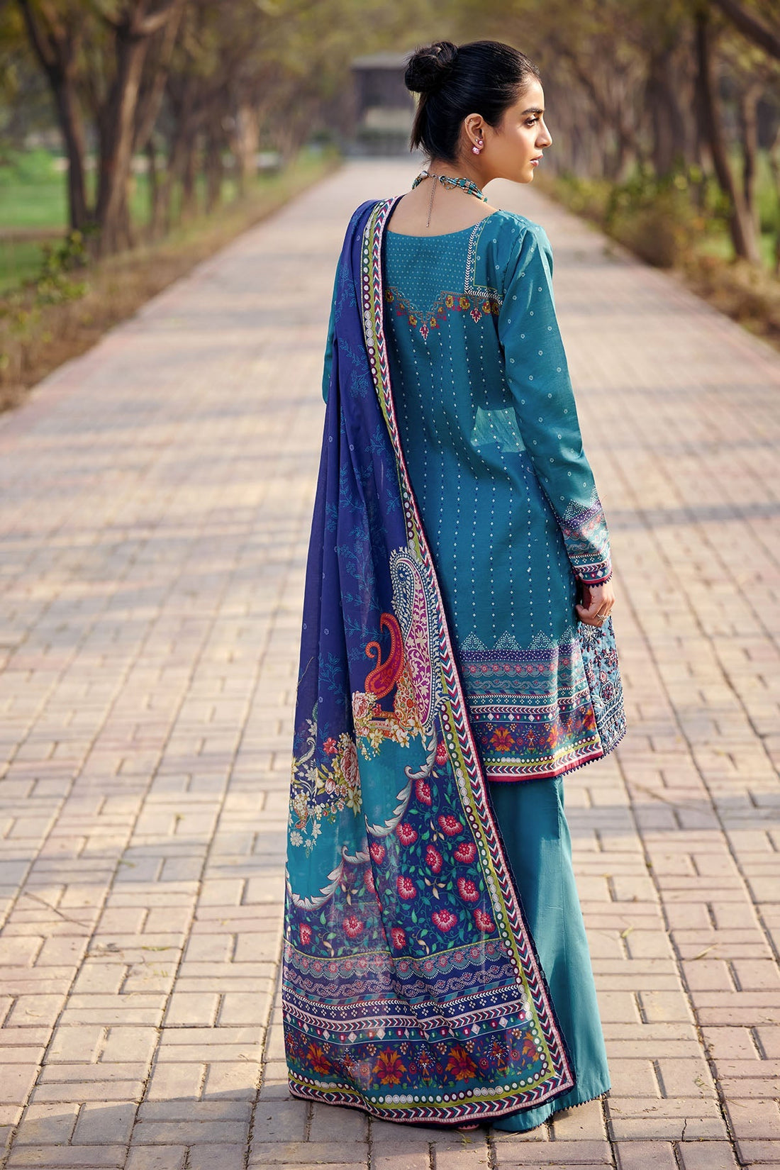 Motifz | Umang Lawn | 3556-SENA