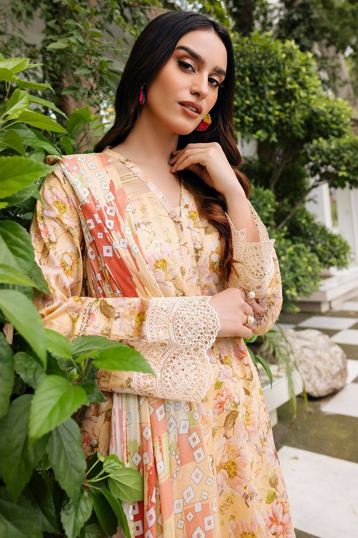 Motifz | Umang Lawn | 4890-UMAIMA by Maria Faisal - Registered Vendor of : Motifz - type : Ladies Clothes - 100% original wedding dresses