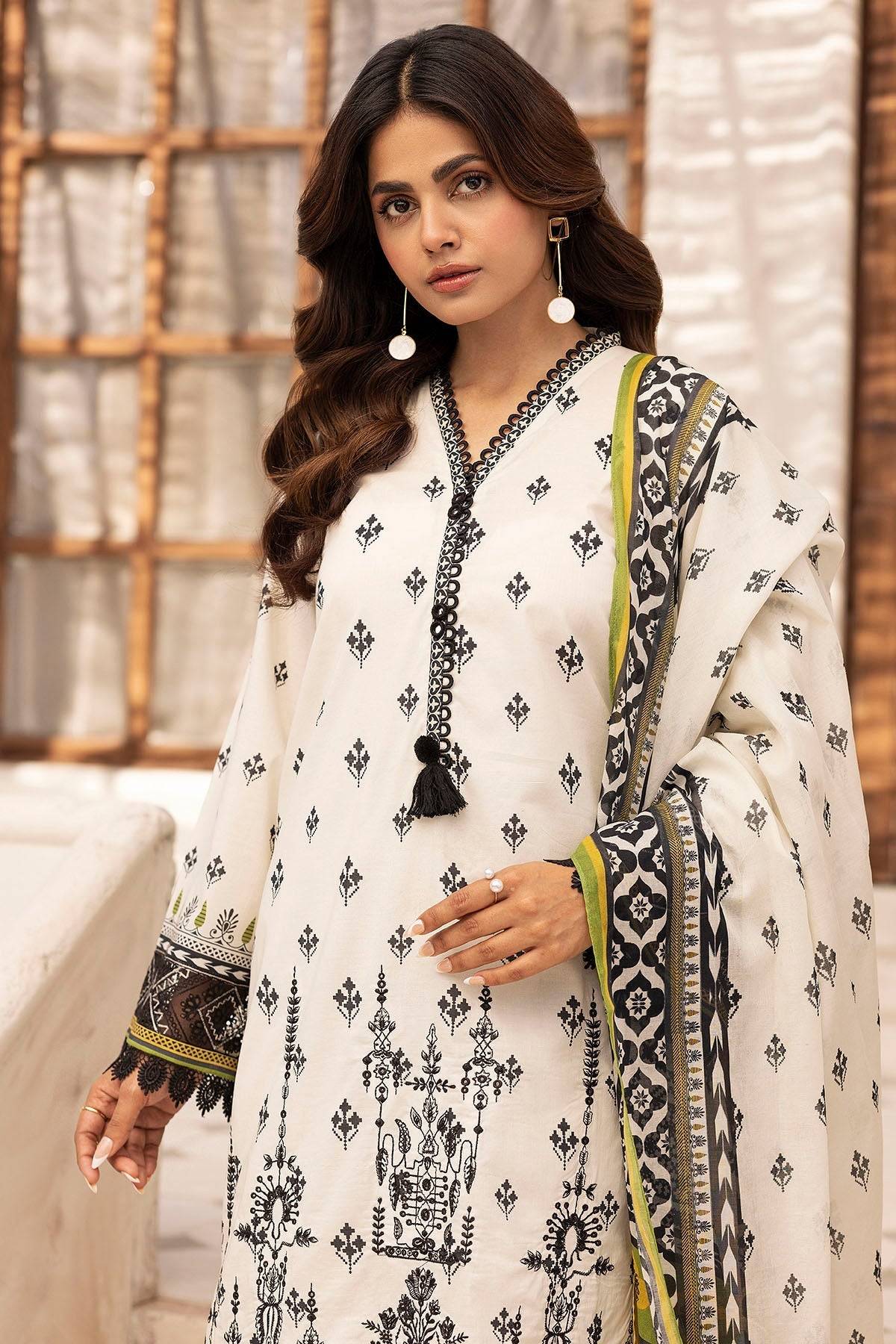 Motifz | Umang Lawn | 5417-SIRAA by Maria Faisal - Registered Vendor of : Motifz - type : Ladies Clothes - 100% original wedding dresses