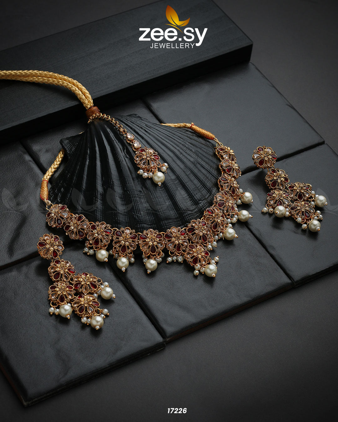 Magnolia Glimmer Necklace - Necklace Sets 