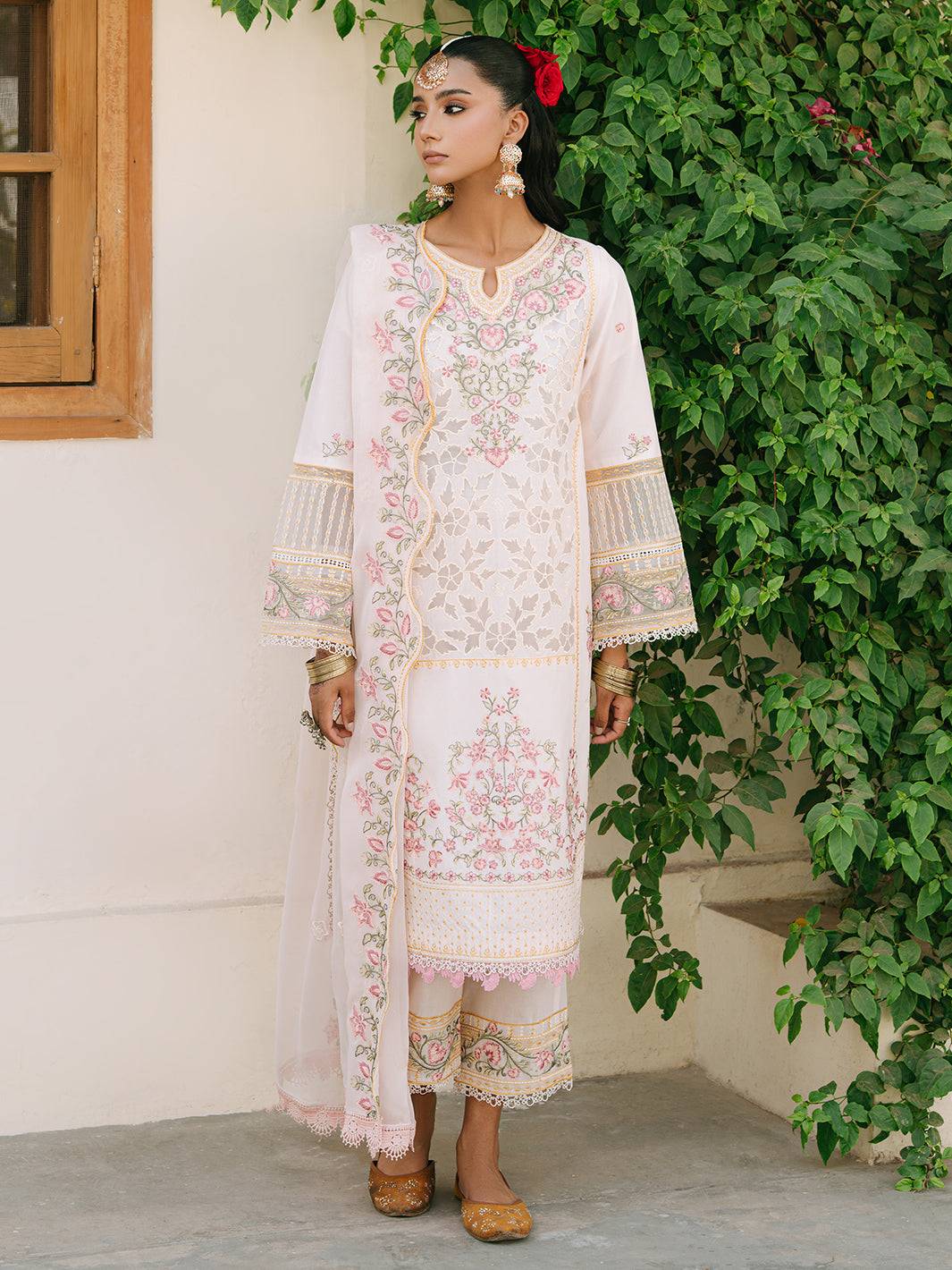 Mahnur | Shanaya Luxury Lawn 25 | Elnaz by Maria Faisal - Registered Vendor of : Mahnur - type : Ladies Clothes - 100% original wedding dresses