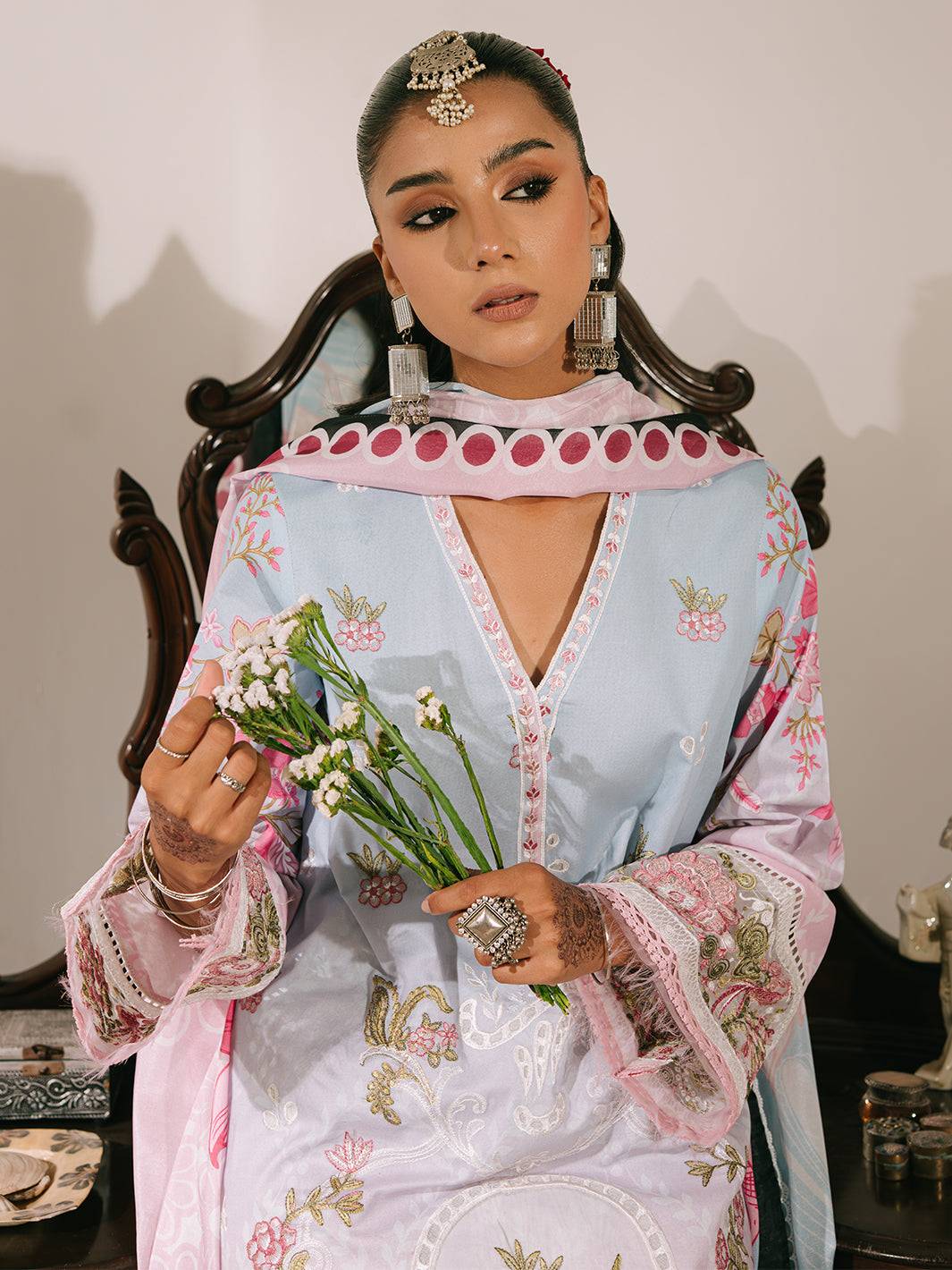 Mahnur | Shanaya Luxury Lawn 25 | Abeer by Maria Faisal - Registered Vendor of : Mahnur - type : Ladies Clothes - 100% original wedding dresses