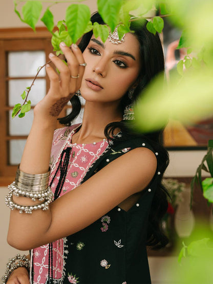 Mahnur | Shanaya Luxury Lawn 25 | Zarina by Maria Faisal - Registered Vendor of : Mahnur - type : Ladies Clothes - 100% original wedding dresses