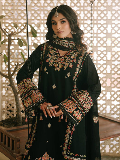 Mahnur | Shanaya Luxury Lawn 25 | Zehra by Maria Faisal - Registered Vendor of : Mahnur - type : Ladies Clothes - 100% original wedding dresses