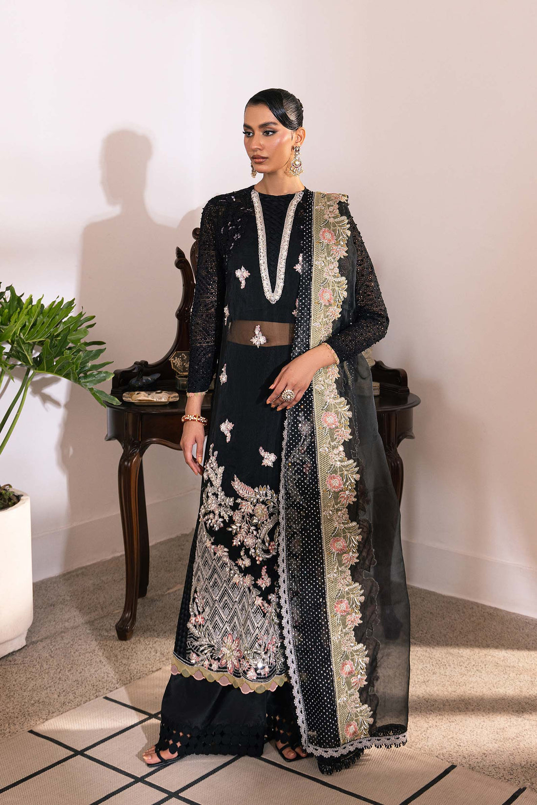 Maryam Hussain | Marwa Luxury Formals 24 | Sitara - Ladies Clothes - Maria Faisal
