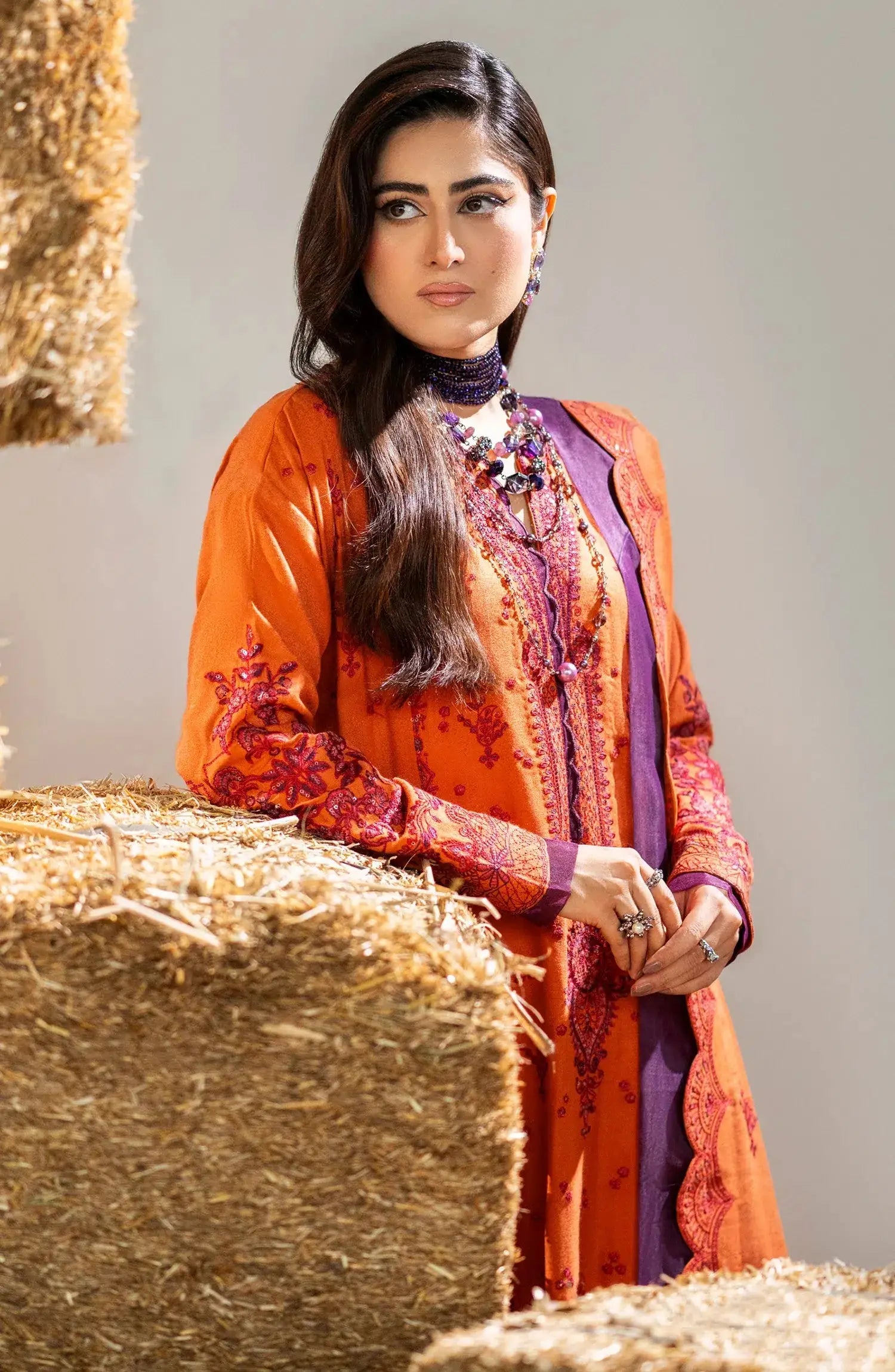 Maryum N Maria | Shehr Bano Winter 23 | CHUNI MW23562 by Maria Faisal - Registered Vendor of : Maryum N Maria - type : Ladies Clothes - 100% original wedding dresses