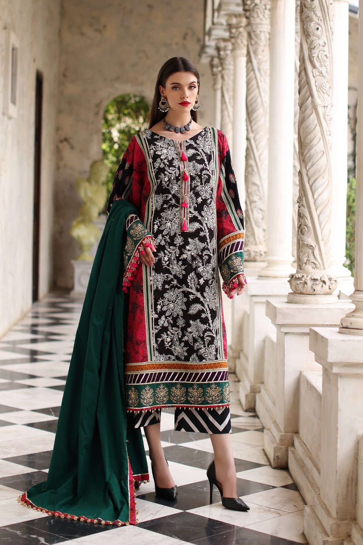 Mina Kashif | Festive Lawn | Karine - Waniyas