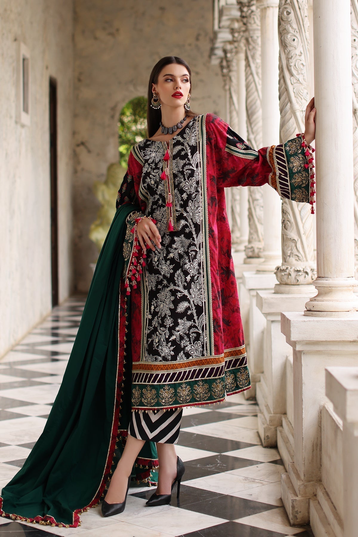 Mina Kashif | Festive Lawn | Karine - Waniyas