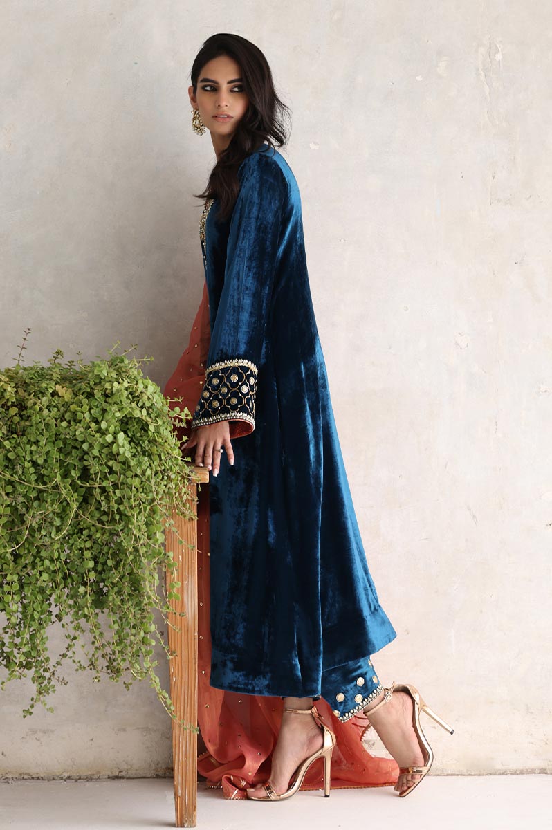 Sana Abbas | Velvet Formals | NINA - Ladies Clothes - Maria Faisal