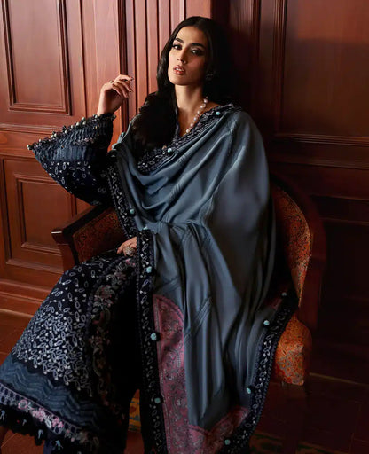 Republic Womenswear | Noemei Luxury Shawl 23 | NWU23-D5-B