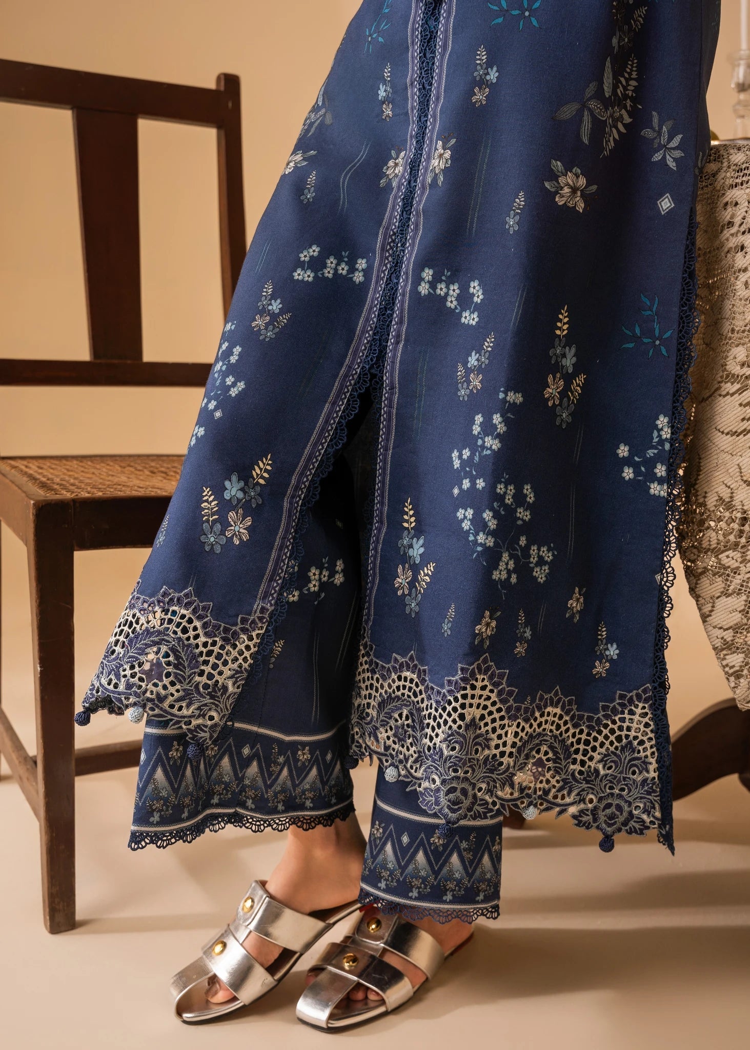 Nureh | Shades of Winter | LYRA (AZ-08) - Ladies Clothes - Maria Faisal