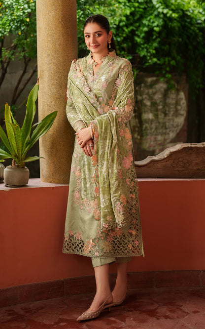 Asifa and Nabeel | Pashmina Luxe 25 | Noir LWC25-04 - Formal Dress - available at Maria Faisal in UK and USA.